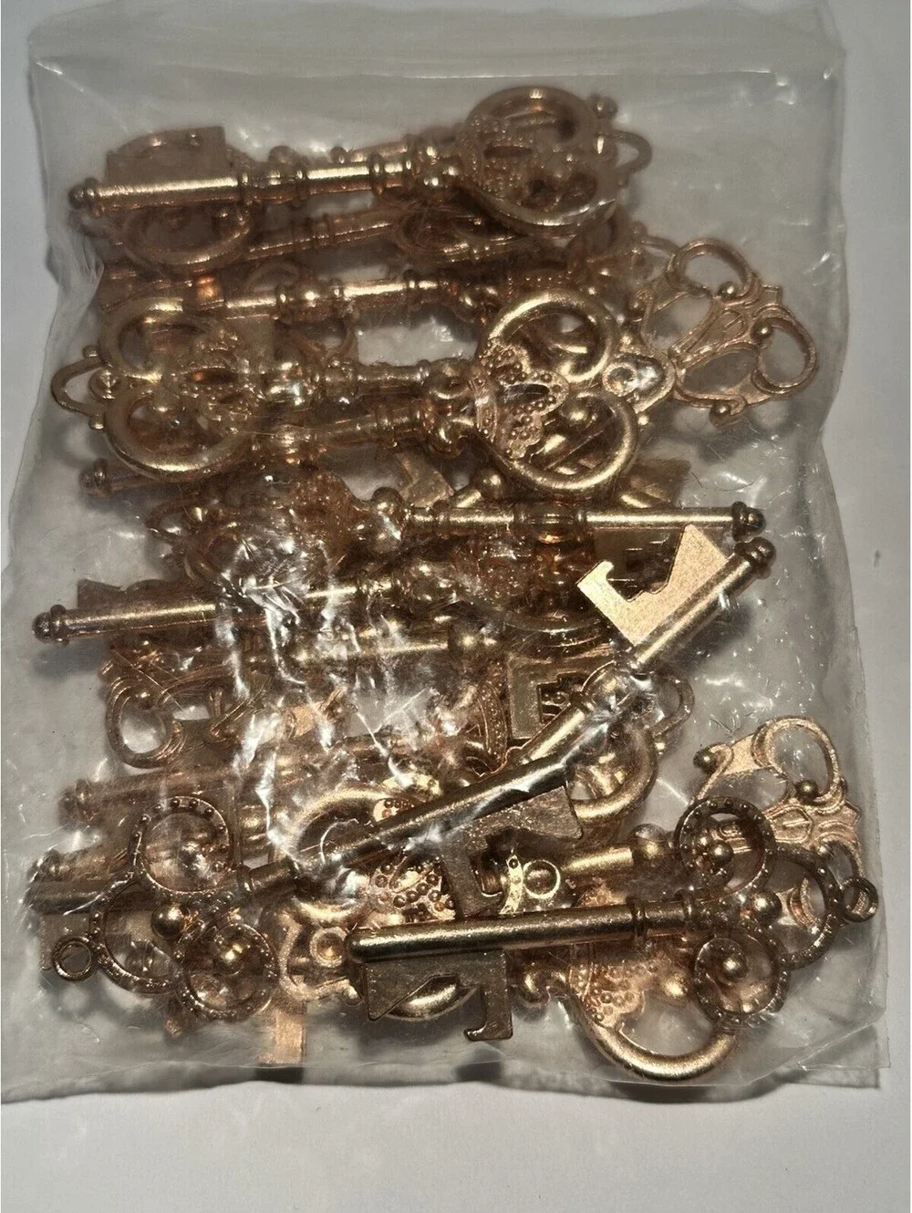 20 Pcs Vintage Rose Gold Skeleton Key Charms Set Decorative Metal Craft Keys